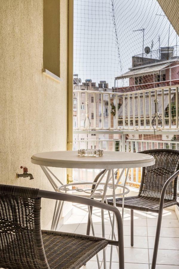 Classy 2 Bedroom Apartment Near Acropolis & Metro Athena Bagian luar foto