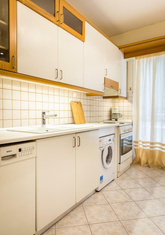 Classy 2 Bedroom Apartment Near Acropolis & Metro Athena Bagian luar foto