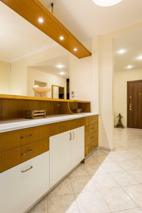 Classy 2 Bedroom Apartment Near Acropolis & Metro Athena Bagian luar foto